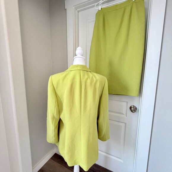 Milano Womens Professional Suit Embroidered Beaded Coat Skirt Office Work READ - Picture 2 of 13